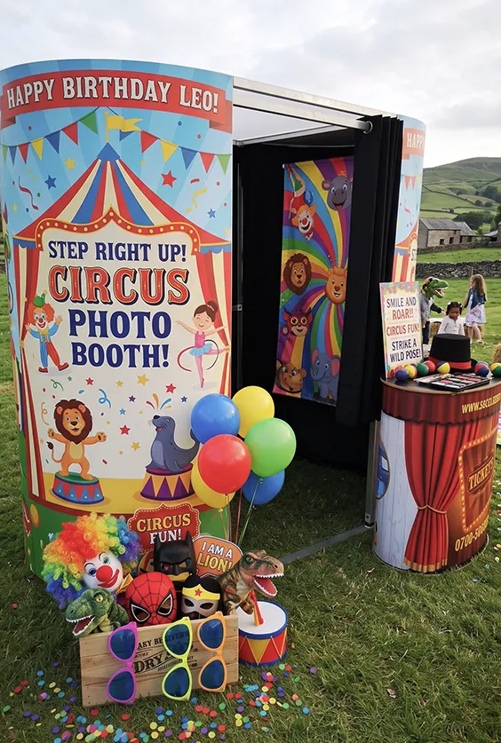 eventz-photobooth-360-experience-Selfie-mirror-kids-party-celebration-exclusive-prints-setup-South-Wales-Swansea-Cardiff-UK
