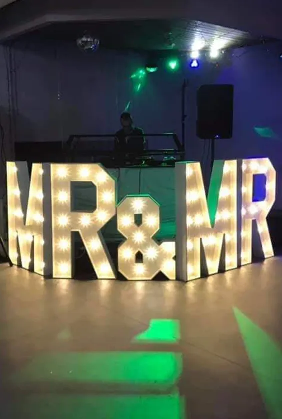 eventz-photobooth-360-experience-Selfie-mirror-party-wedding-exclusive-prints-setup-South-Wales-Swansea-Cardiff-UK